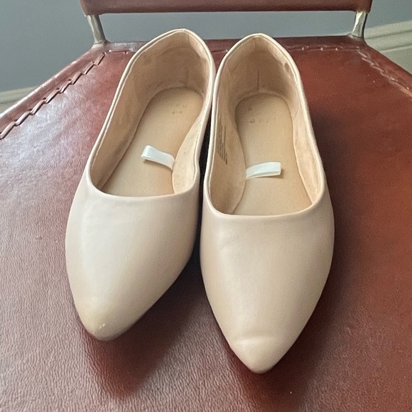 A New Day Soft Faux Leather Pointed toe Flats - Picture 3 of 3